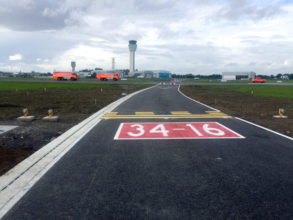 Dublin Airport West Apron Runway 34/16